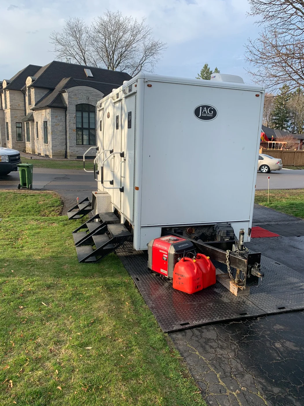 Mobile production support with protected ground